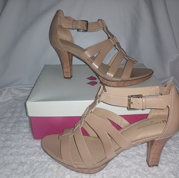 Naturalizer Shoes - Naturalizer| 10M | Color: Sand | 3.75" Heels |NWT